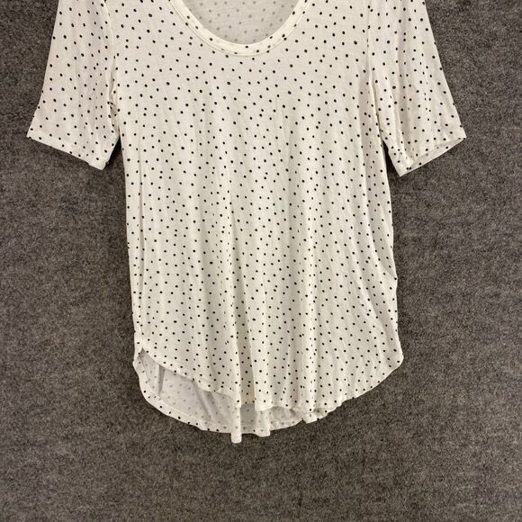 Maurices T-Shirt Women S Small White Polka Dot Round Neck Short Sleeve Rayon - Picture 4 of 9
